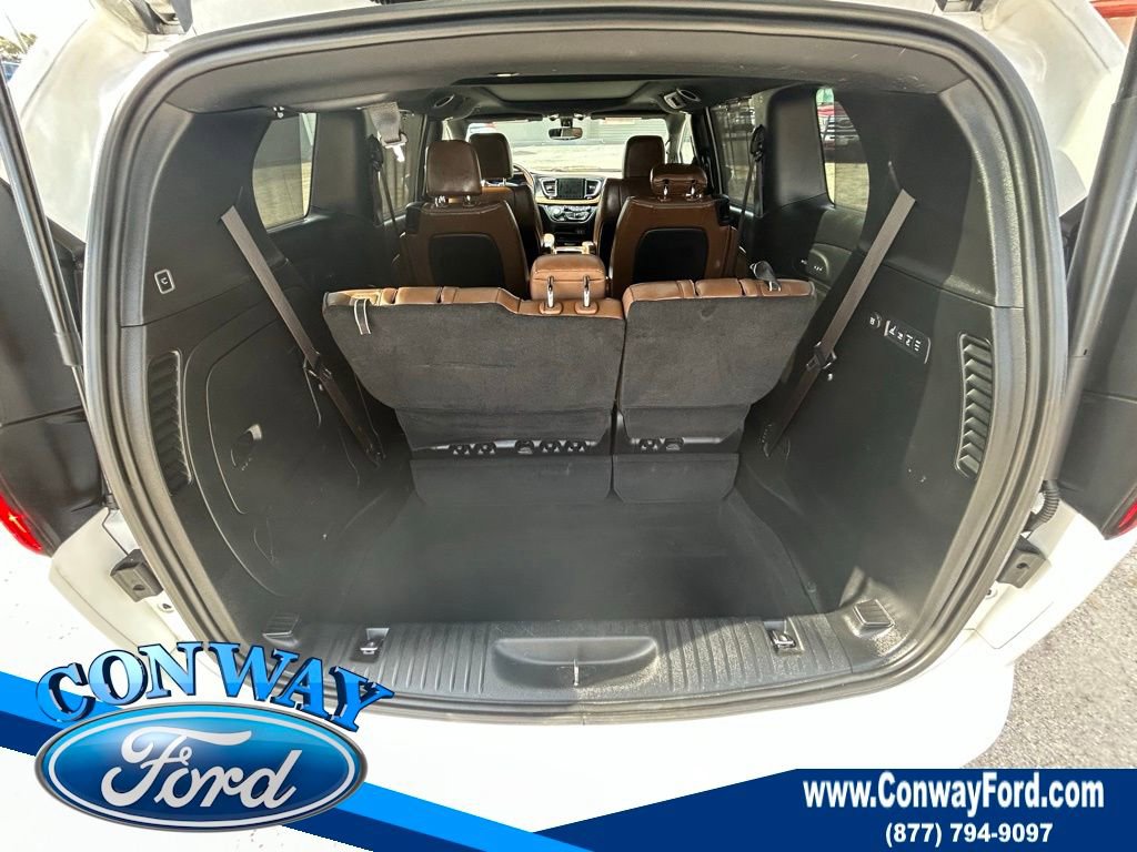 Used 2020 Chrysler Pacifica Limited image 9