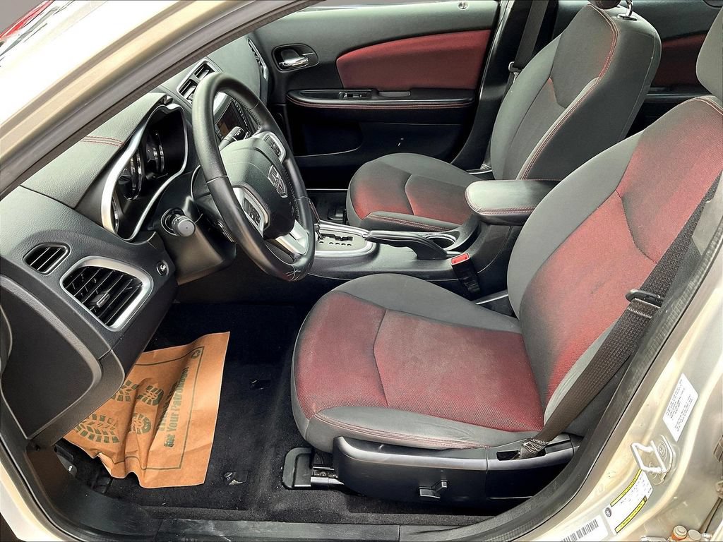 Used 2012 Dodge Avenger SXT Plus FWD image 17