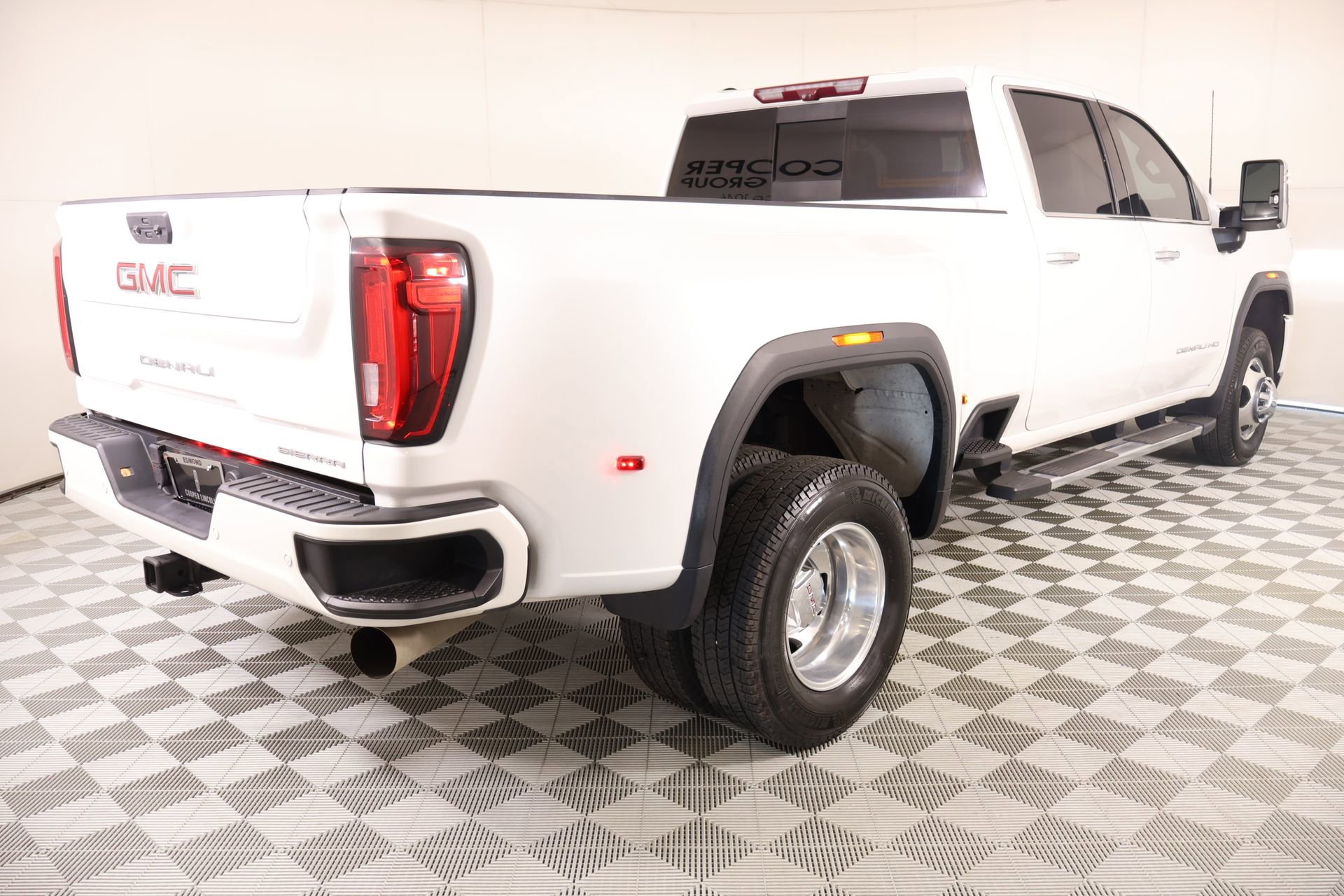 Used 2021 GMC Sierra 3500 Denali w/ Denali Ultimate Package AWD/4WD image 21