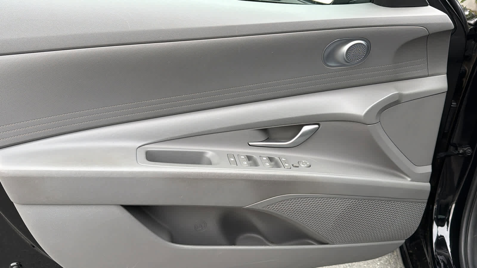 Used 2023 Hyundai Elantra SEL image 23