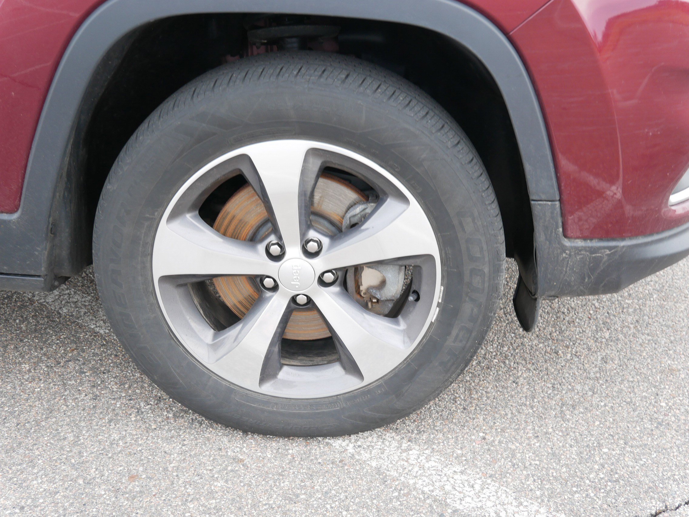 Used 2019 Jeep Cherokee Limited image 5