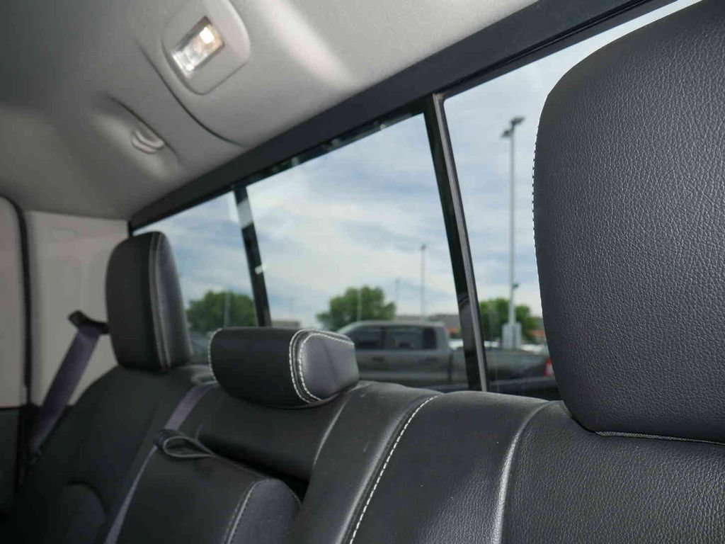 Used 2018 RAM 1500 Laramie w/ Convenience Group AWD/4WD image 19