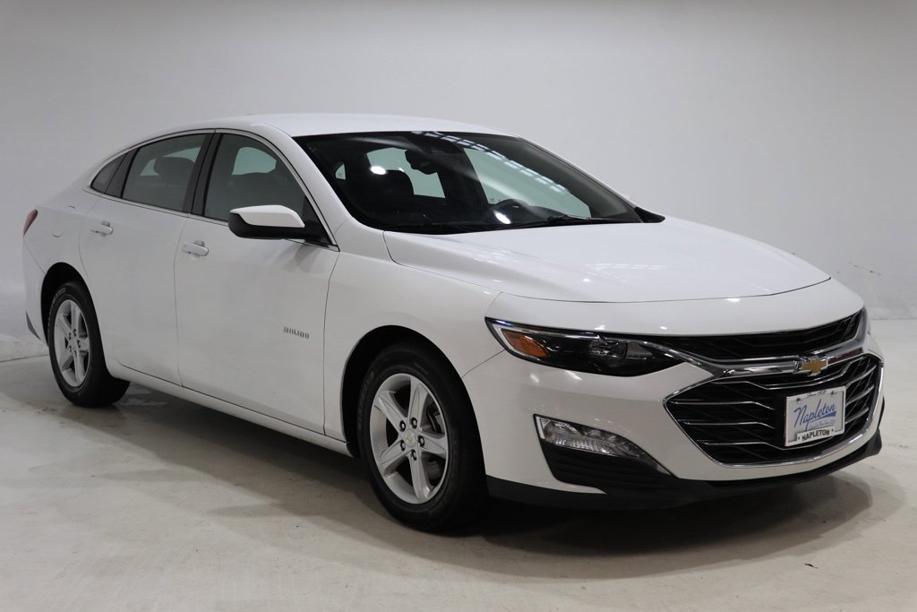 Used 2024 Chevrolet Malibu LT FWD image 1