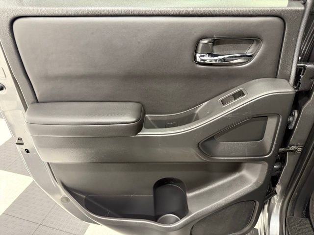 Used 2023 Nissan Frontier SV image 17