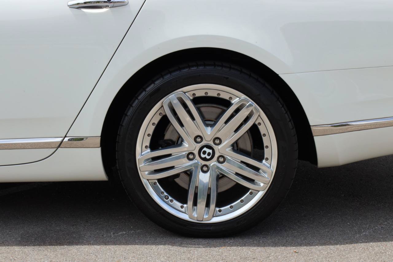 Used 2011 Bentley Mulsanne RWD image 23