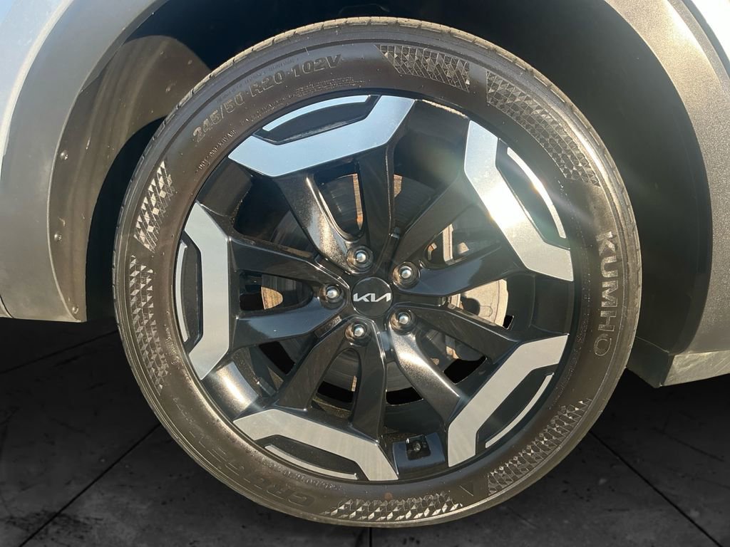 Used 2025 Kia Telluride S FWD image 15