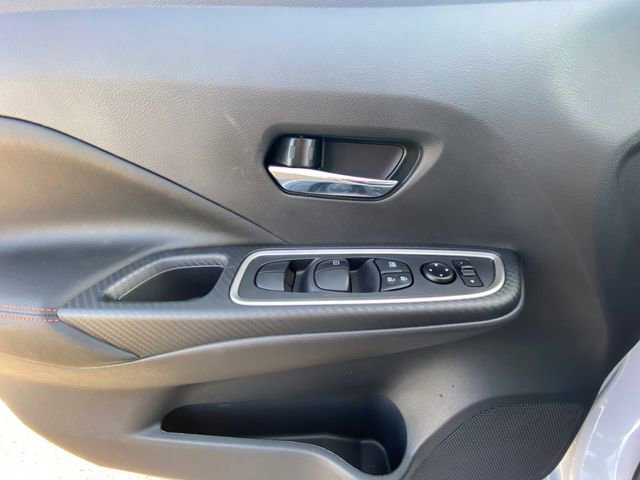 New 2025 Nissan Versa SR w/ Trunk Package image 18