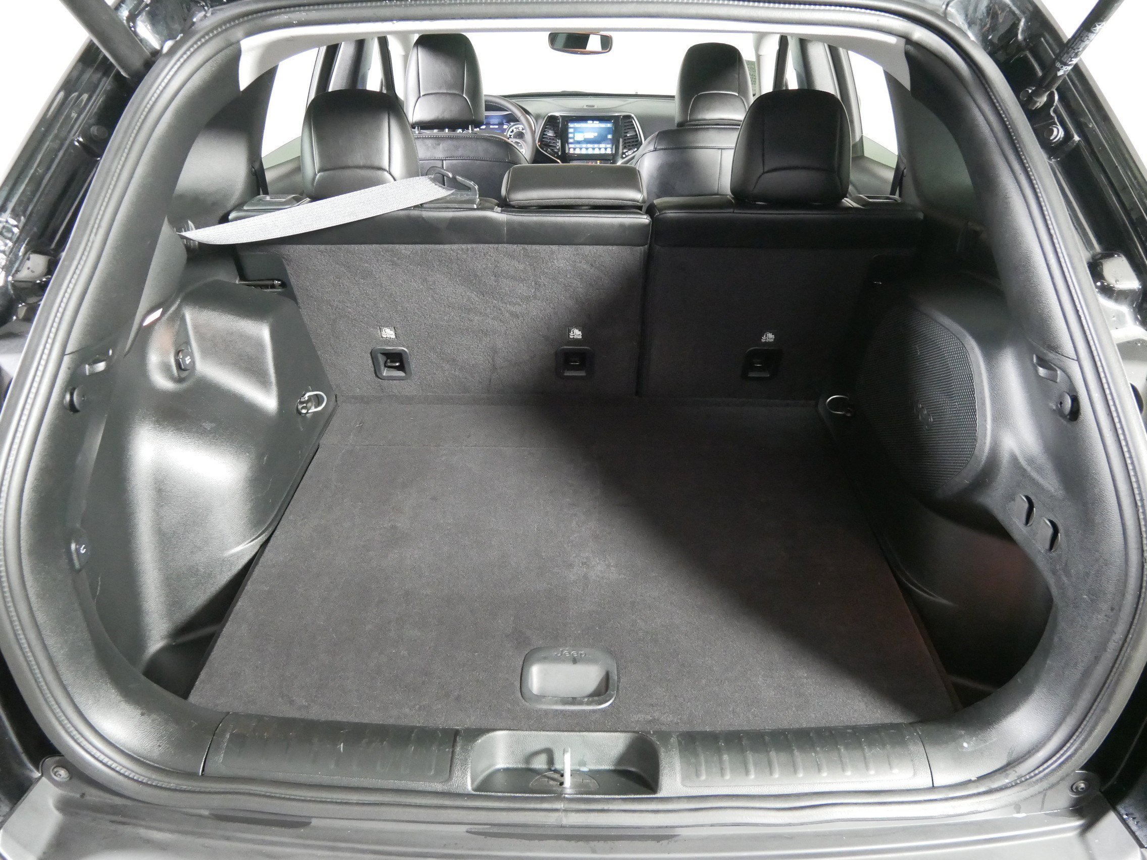 Used 2022 Jeep Cherokee Limited image 18