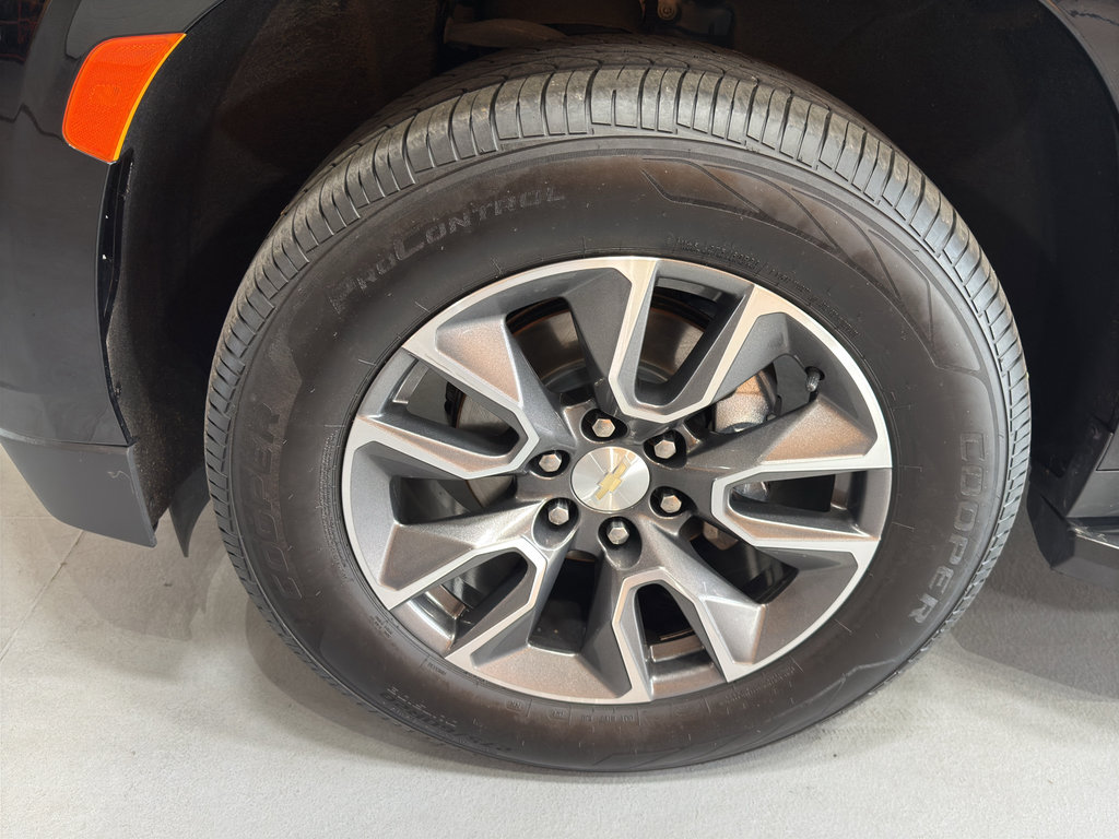 Used 2021 Chevrolet Tahoe LT w/ LT Signature Package AWD/4WD image 9