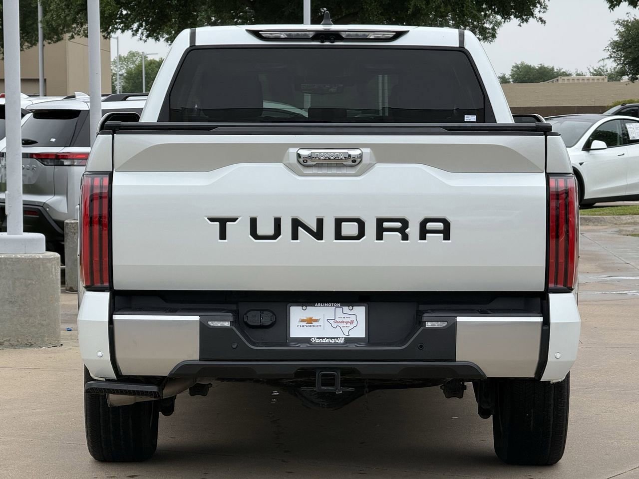 Used 2024 Toyota Tundra Limited AWD/4WD image 5