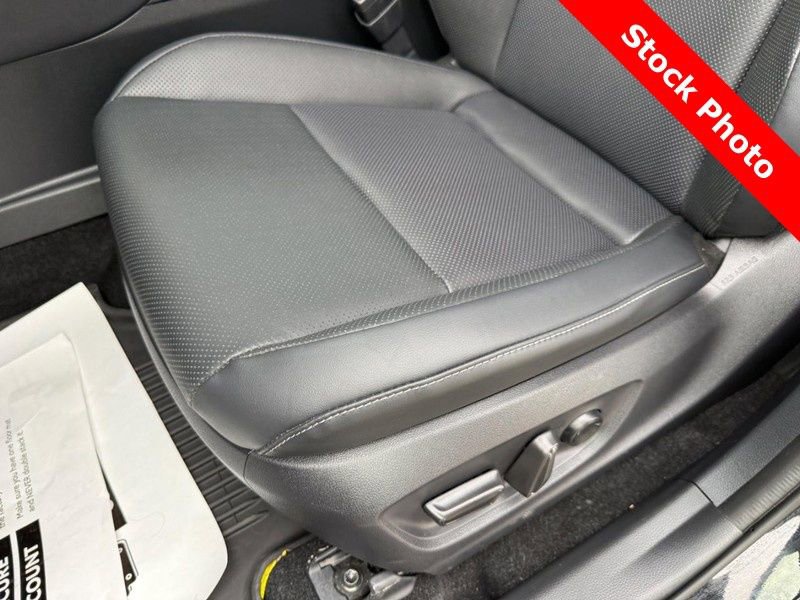 Used 2026 Toyota Crown XLE image 17