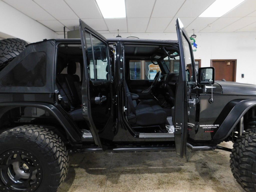 Used 2012 Jeep Wrangler Unlimited Sport image 89
