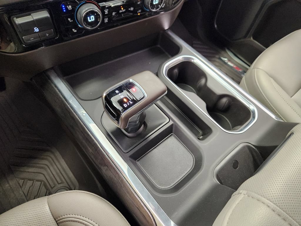 Used 2025 Chevrolet Silverado 1500 LTZ w/ Technology Package AWD/4WD image 19
