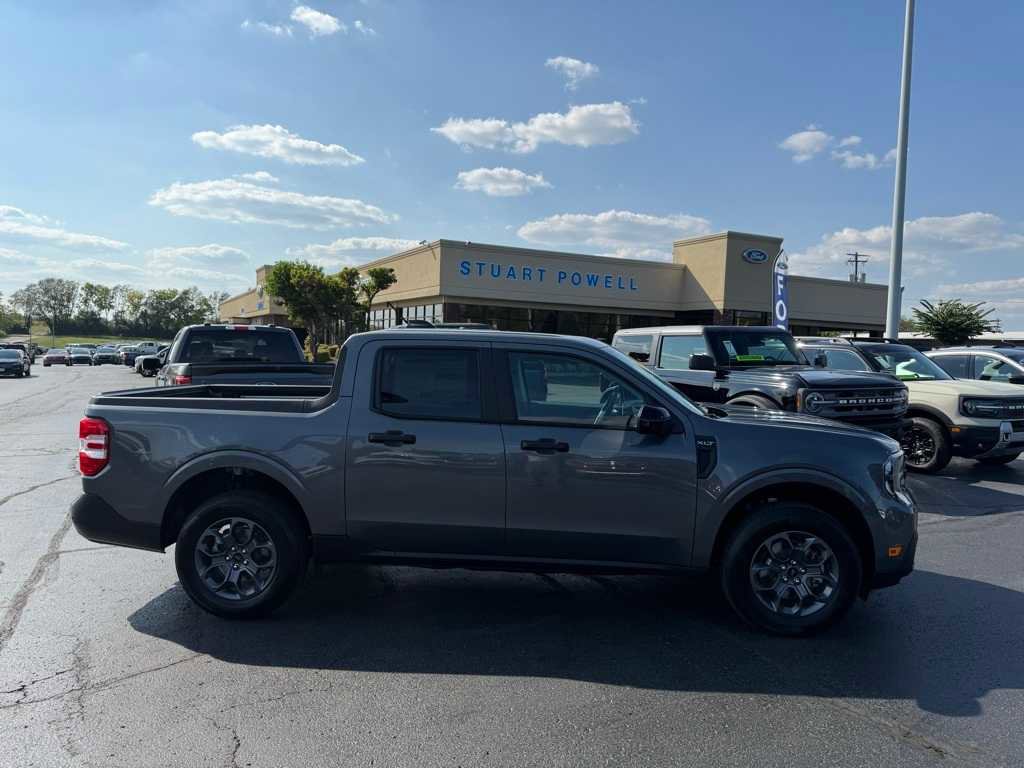 New 2025 Ford Maverick XLT w/ Equipment Group 301A image 19