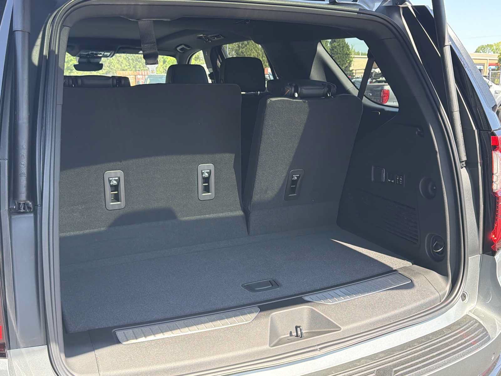New 2026 GMC Yukon AT4 w/ AT4 Premium Package AWD/4WD image 28
