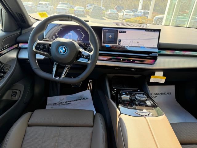 New 2026 BMW i5 eDrive40 w/ M Sport Package image 12