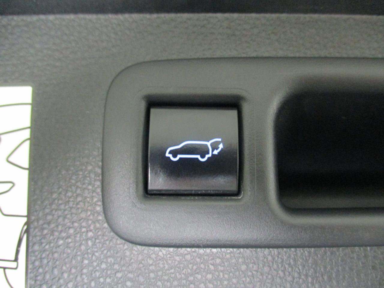 Used 2022 Toyota Highlander Limited AWD/4WD image 19