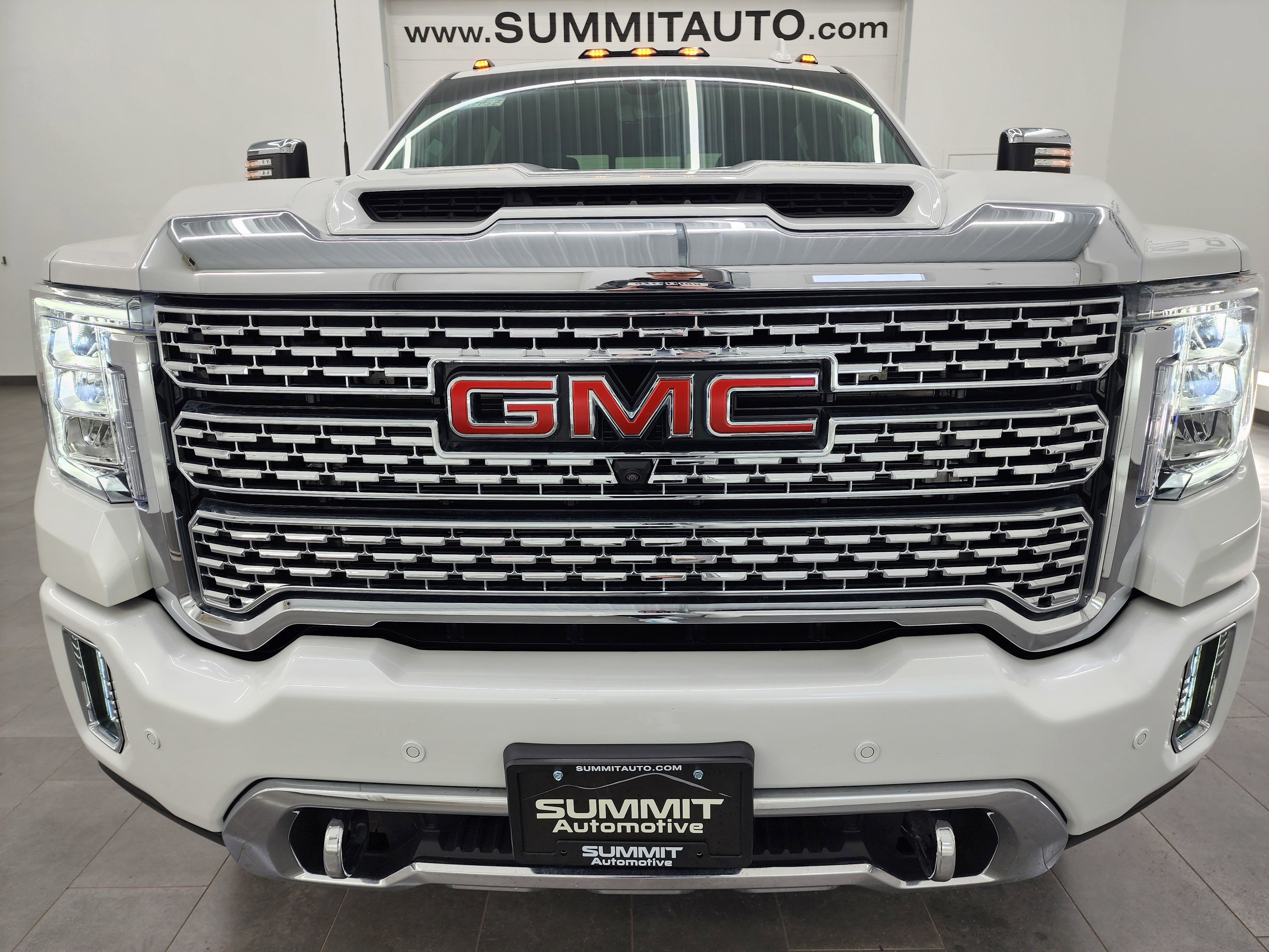 Used 2023 GMC Sierra 3500 Denali w/ Denali Ultimate Package image 27