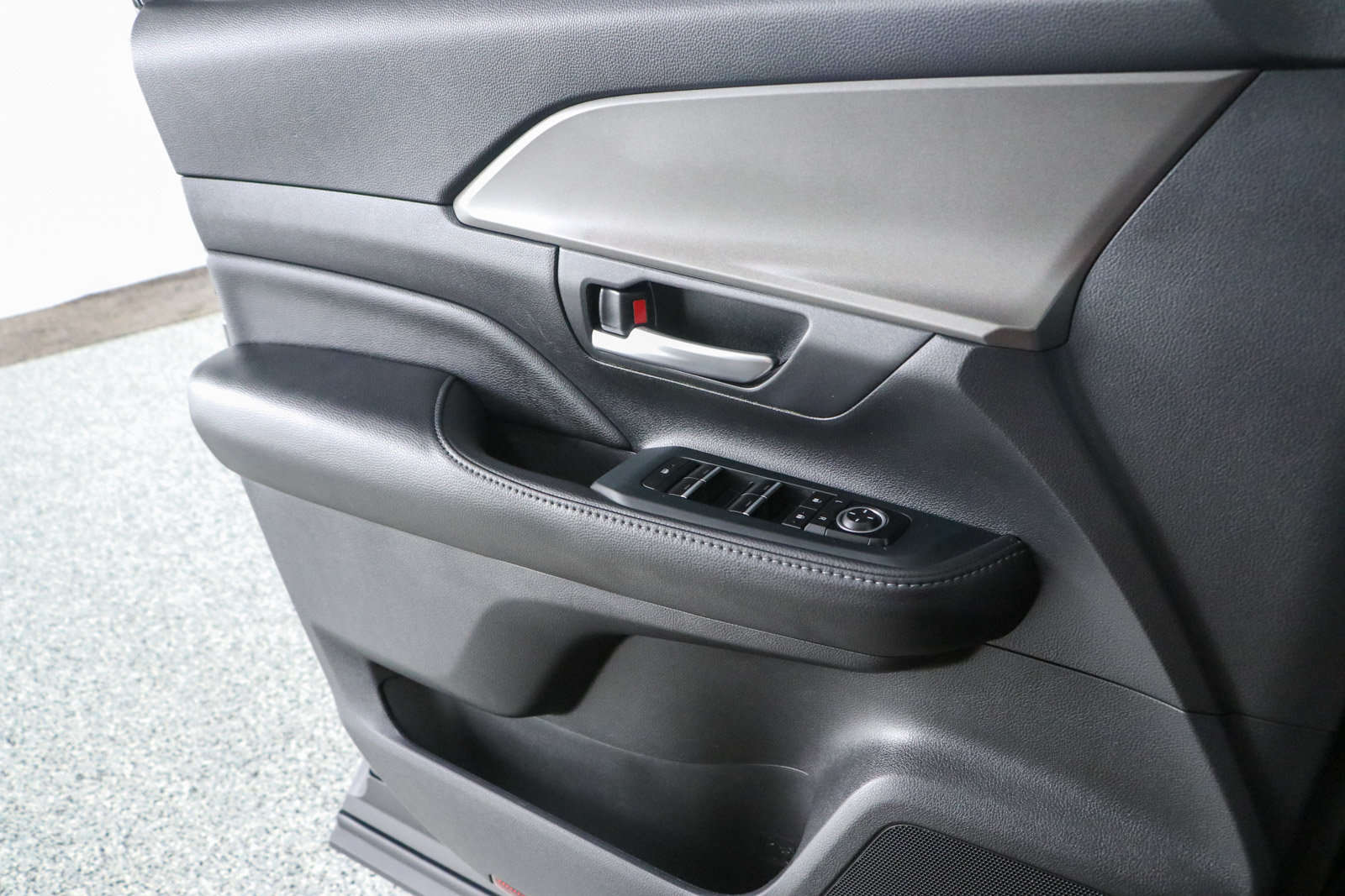 Used 2024 Toyota Grand Highlander FWD image 21