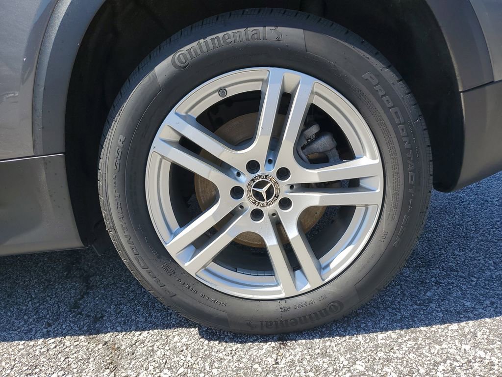 Used 2022 Mercedes-Benz GLB 250 4MATIC w/ Premium Package Lite image 12