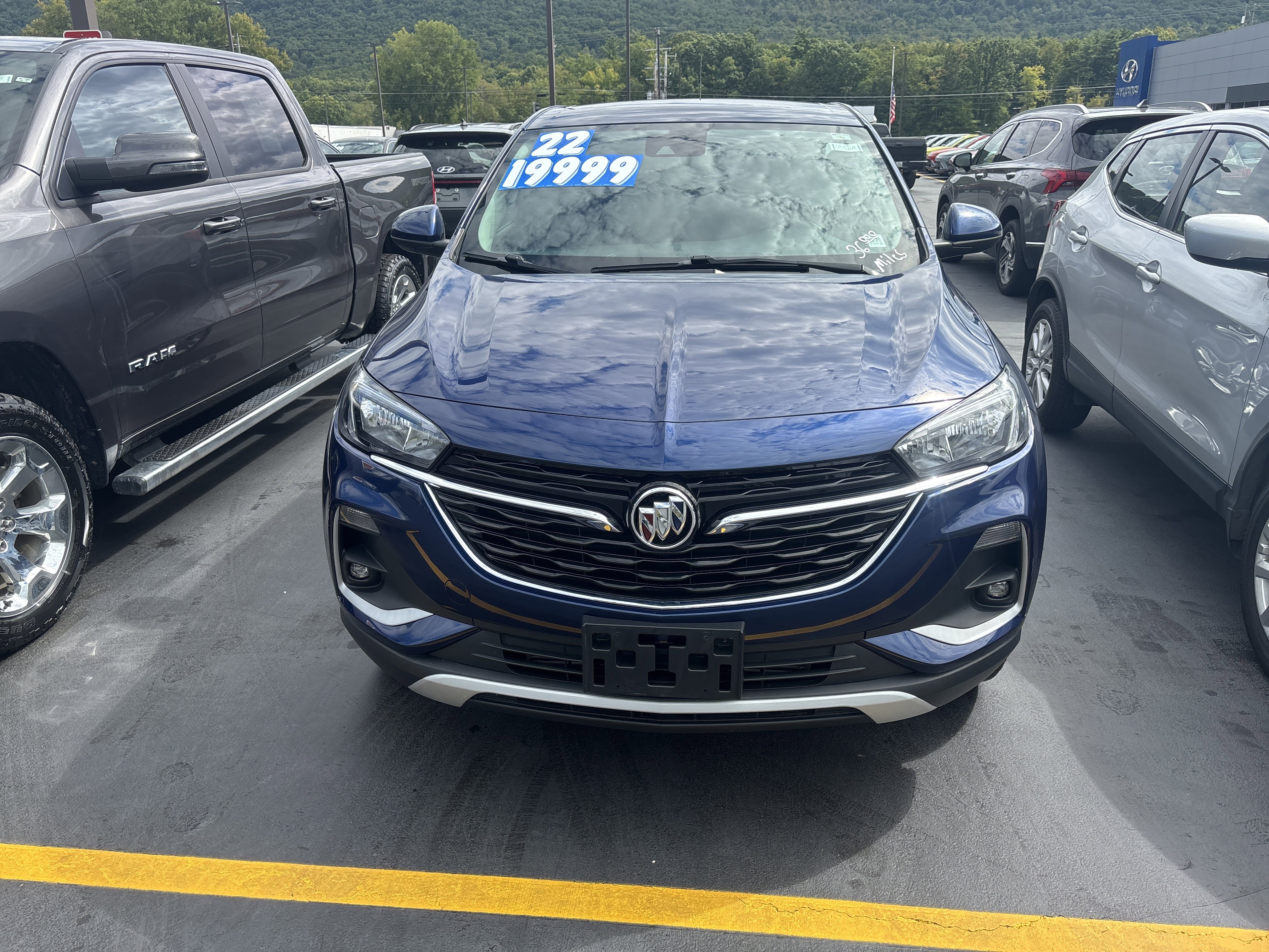 Used 2022 Buick Encore GX Preferred image 1