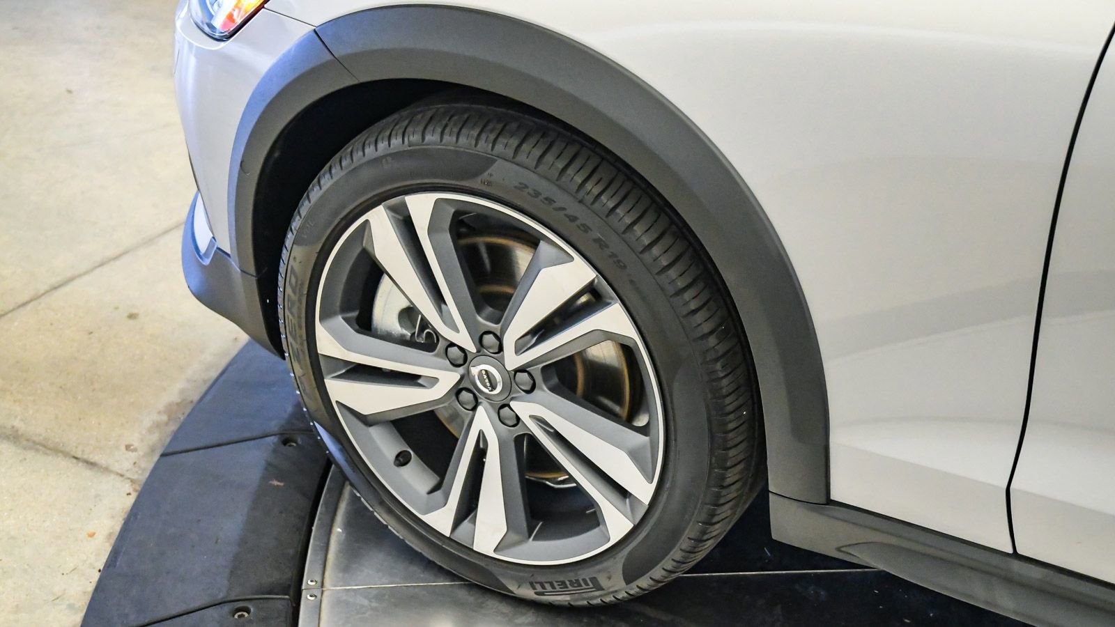 Certified 2025 Volvo V60 B5 Cross Country Plus image 10