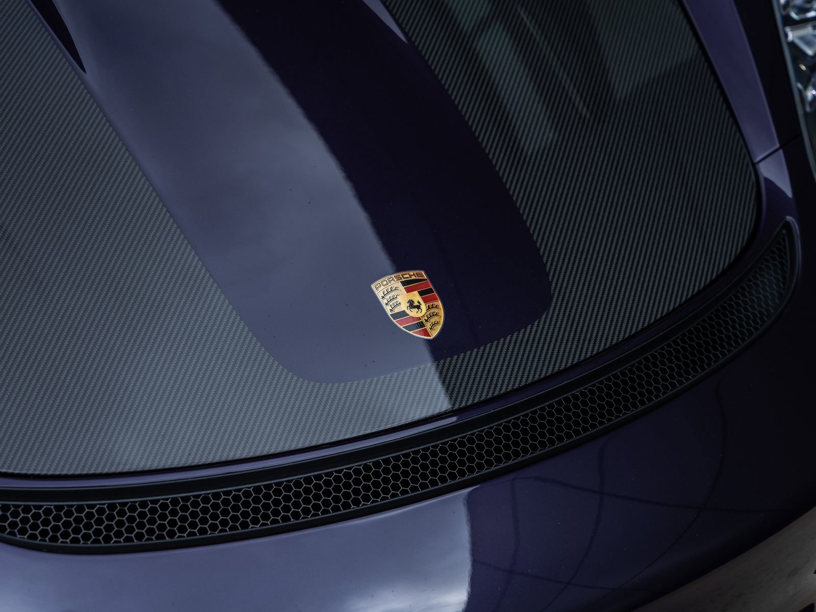 Certified 2025 Porsche 718 Cayman GT4 RS RWD image 36