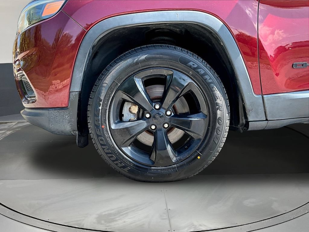 Used 2019 Jeep Cherokee Latitude Plus AWD/4WD image 37