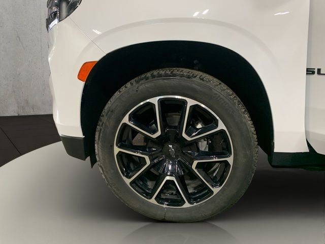 Used 2024 Chevrolet Suburban RST w/ Luxury Package AWD/4WD image 35