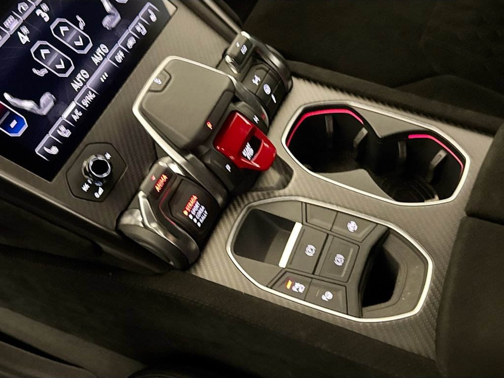 Used 2023 Lamborghini Urus Performante AWD/4WD image 17