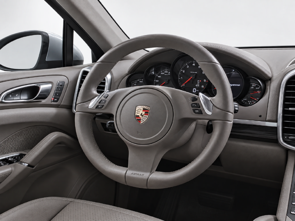 Used 2012 Porsche Cayenne AWD/4WD image 11