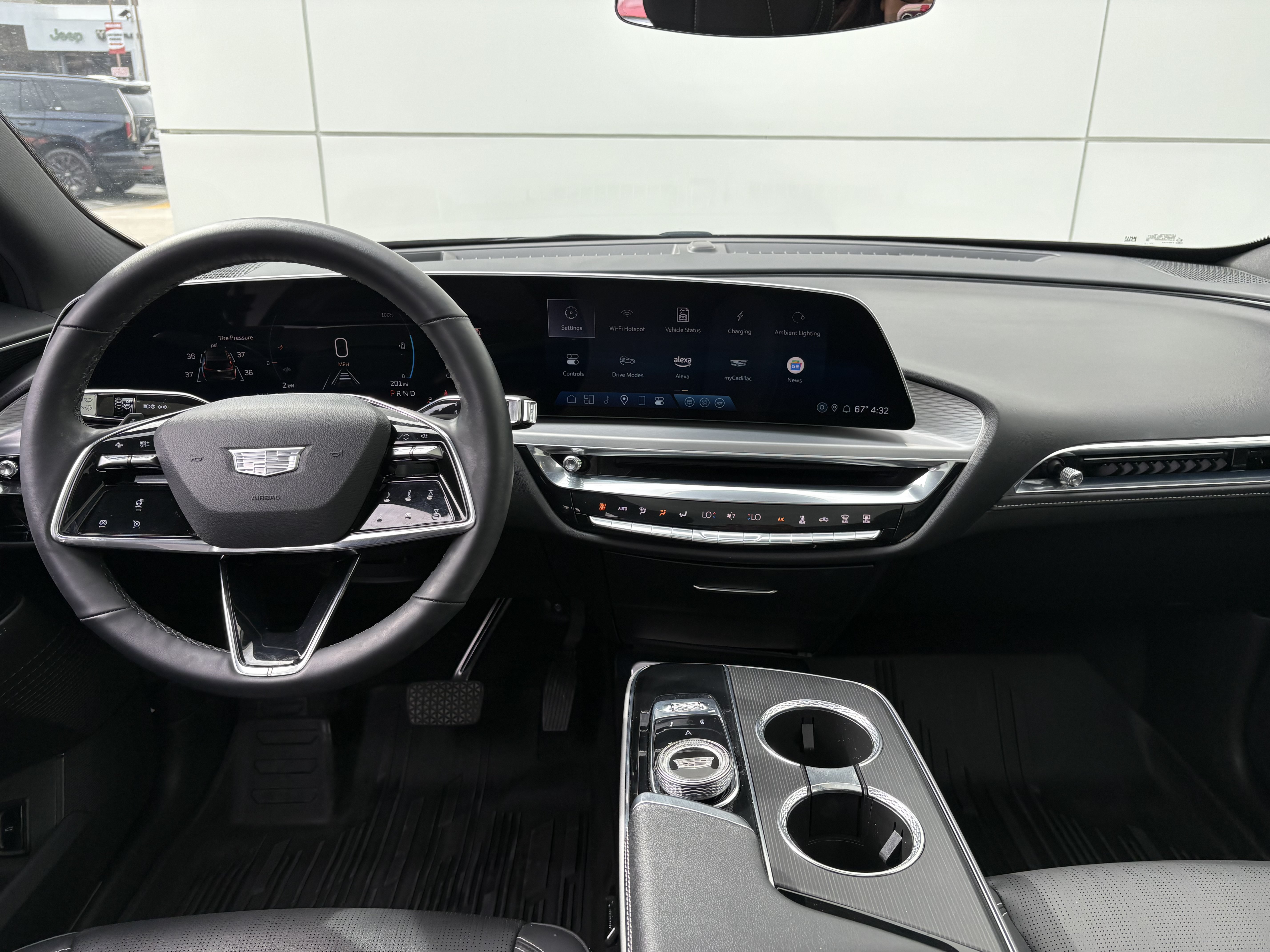 Used 2024 Cadillac Lyriq Sport w/ LPO, Floor Liner Package AWD/4WD image 18