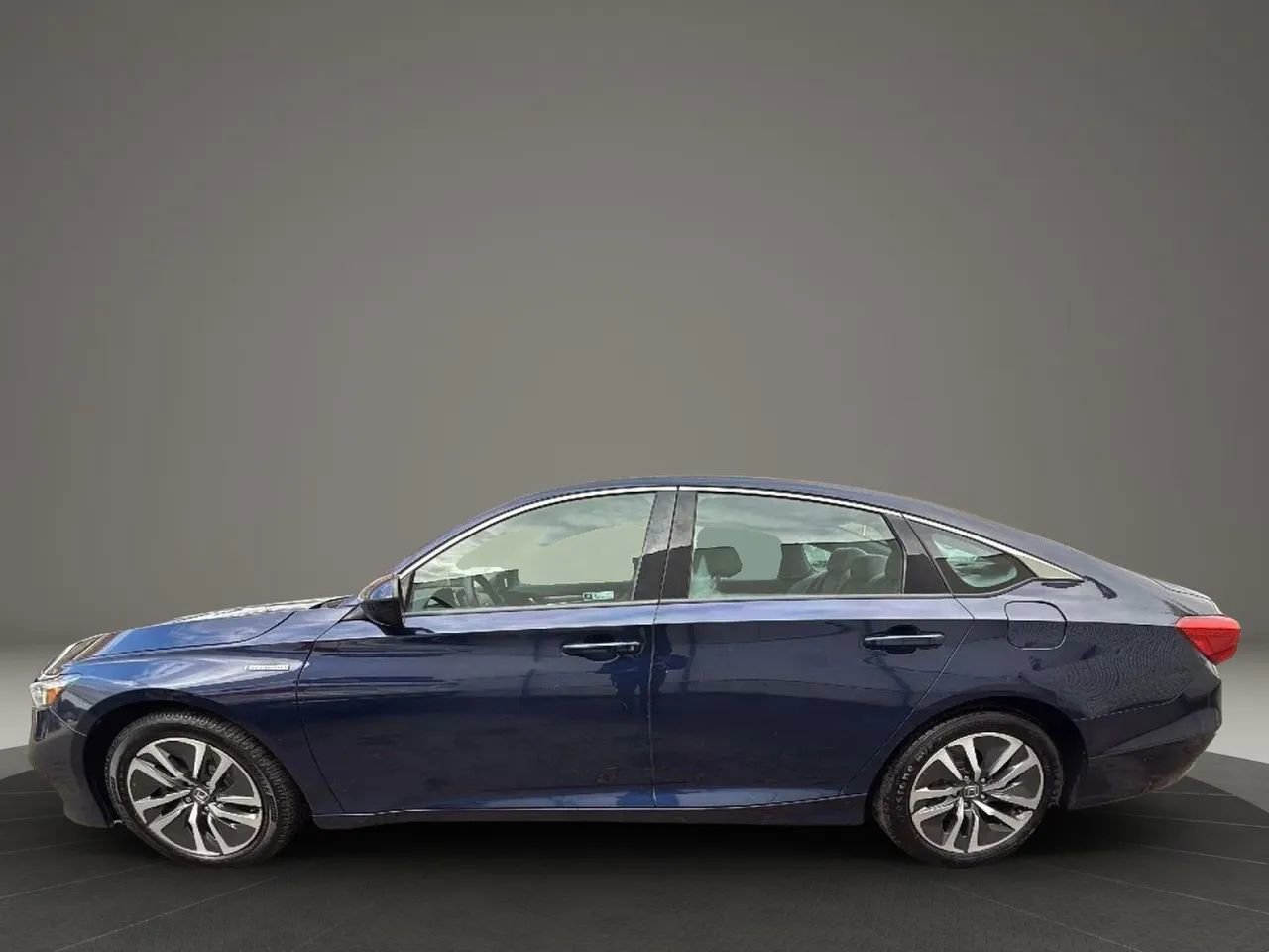 Used 2020 Honda Accord Hybrid image 8