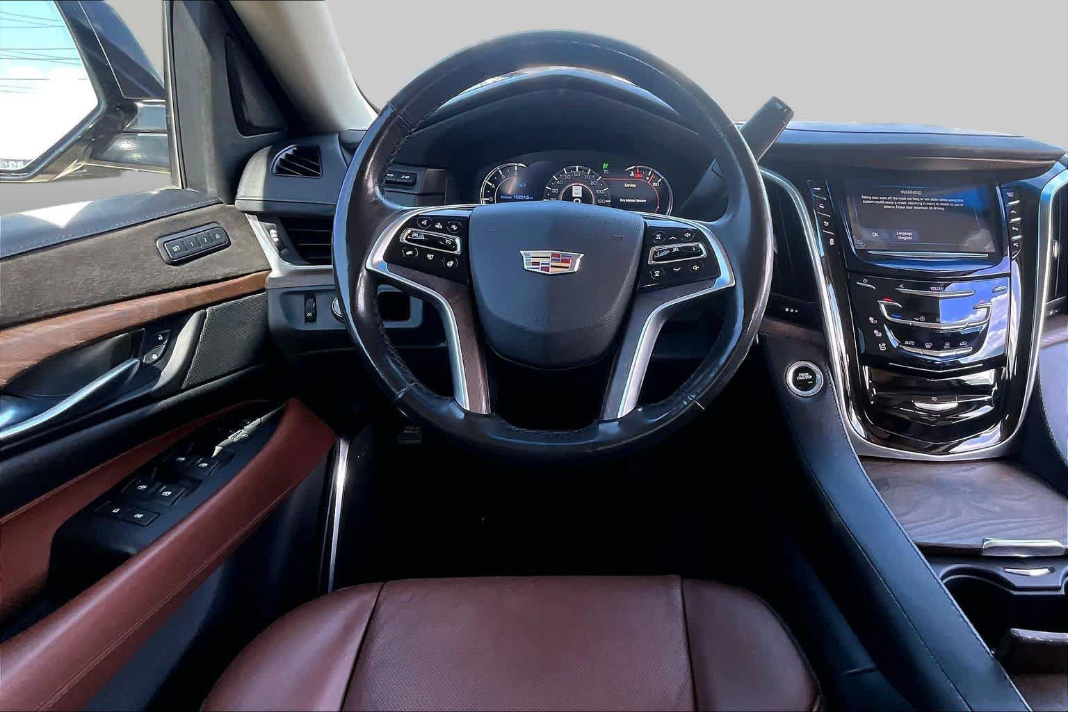 Used 2018 Cadillac Escalade ESV Luxury RWD image 6