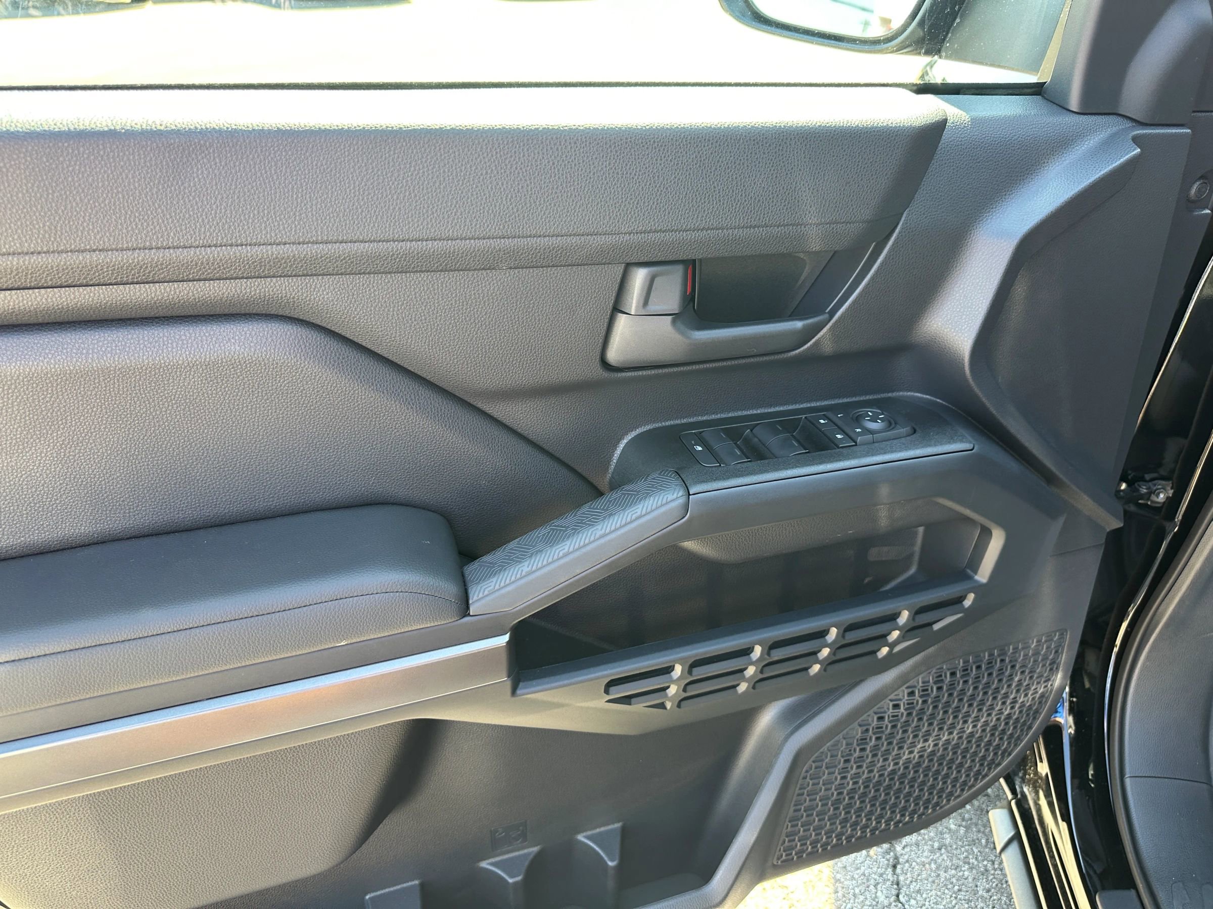 Used 2025 Toyota 4Runner SR5 image 15