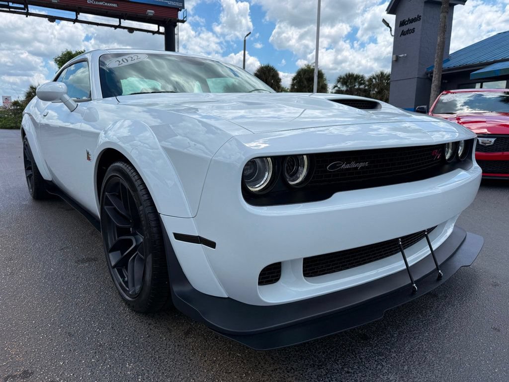 Used 2022 Dodge Challenger R/T Scat Pack RWD image 3