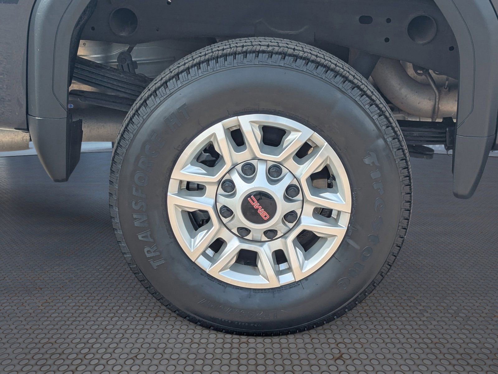 Used 2025 GMC Sierra 2500 SLE image 10