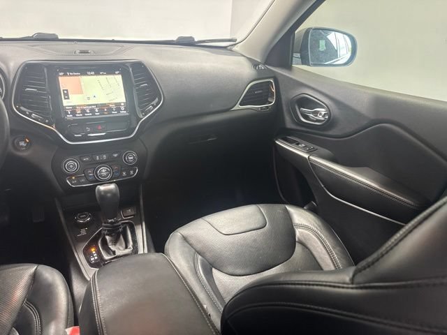 Used 2019 Jeep Cherokee Limited AWD/4WD image 21