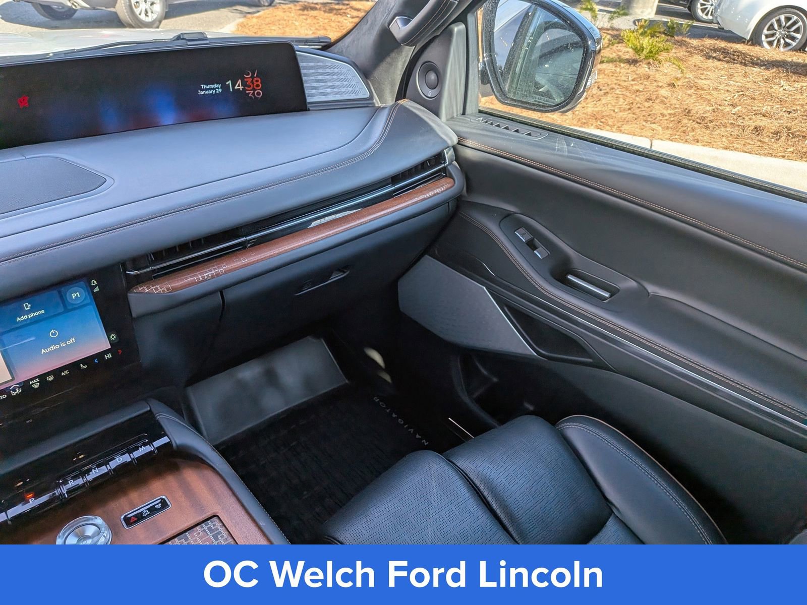 Certified 2025 Lincoln Navigator L Black Label image 21