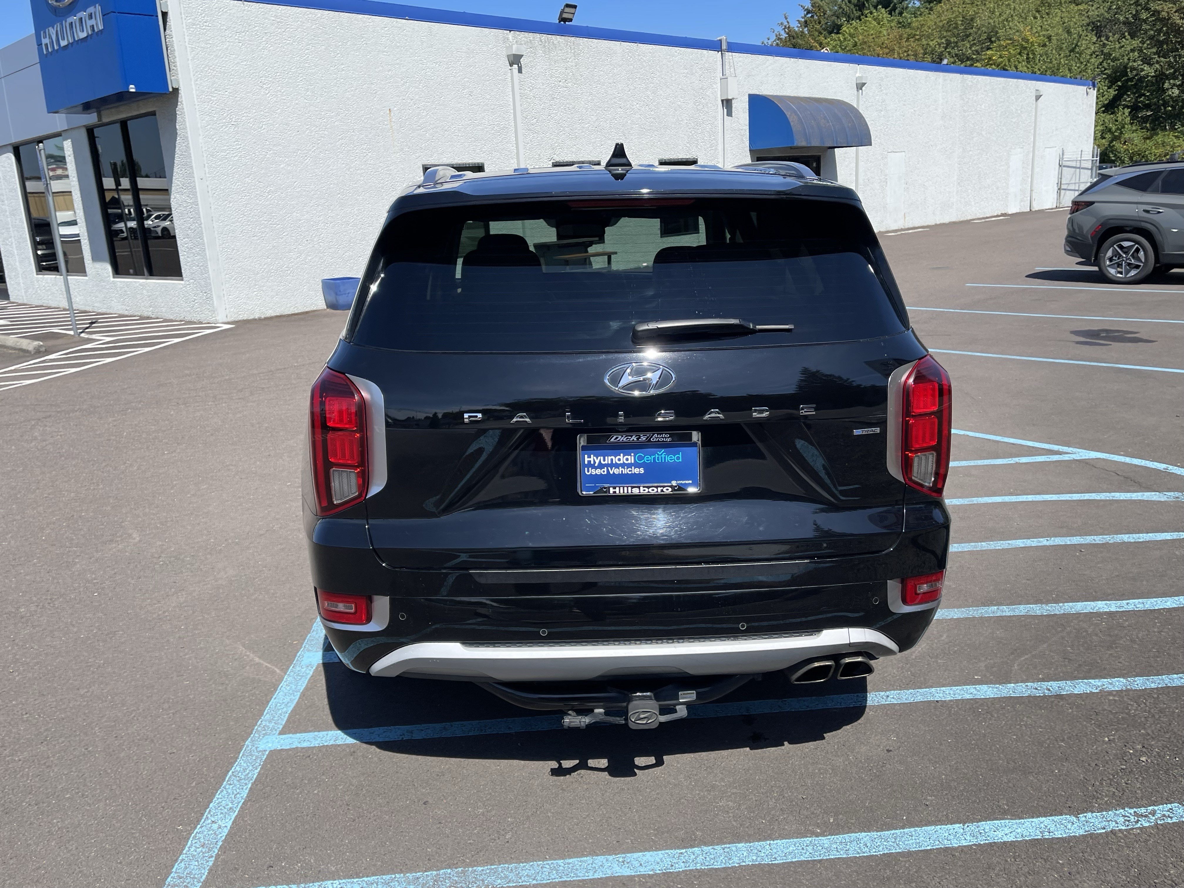 Certified 2022 Hyundai Palisade Limited w/ Winter Package AWD/4WD image 4