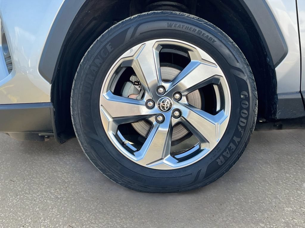 Used 2020 Toyota RAV4 Limited w/ Limited Grade Weather Package AWD/4WD image 30