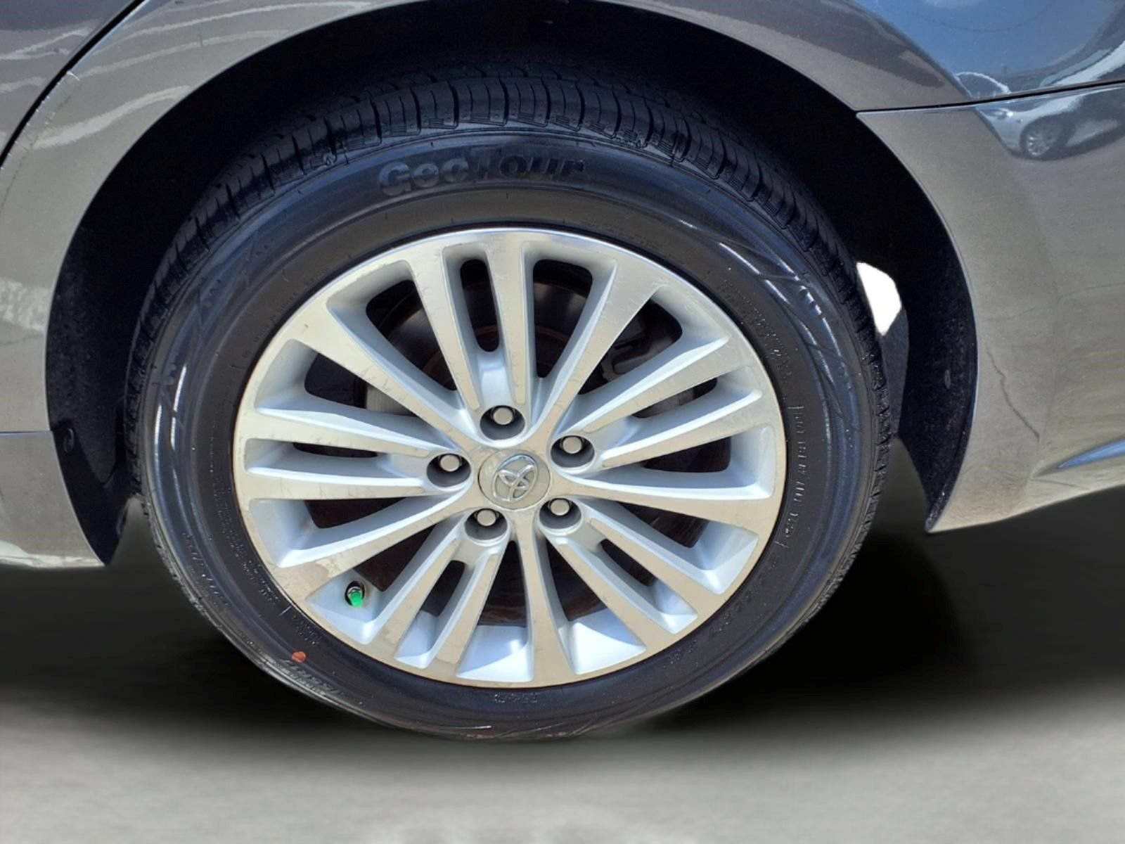 Used 2014 Toyota Avalon XLE Touring FWD image 9