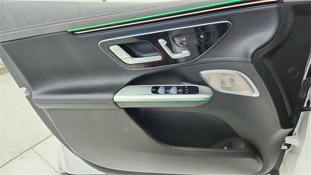 Used 2023 Mercedes-Benz EQE 500 4MATIC SUV w/ Exclusive Trim Package image 34