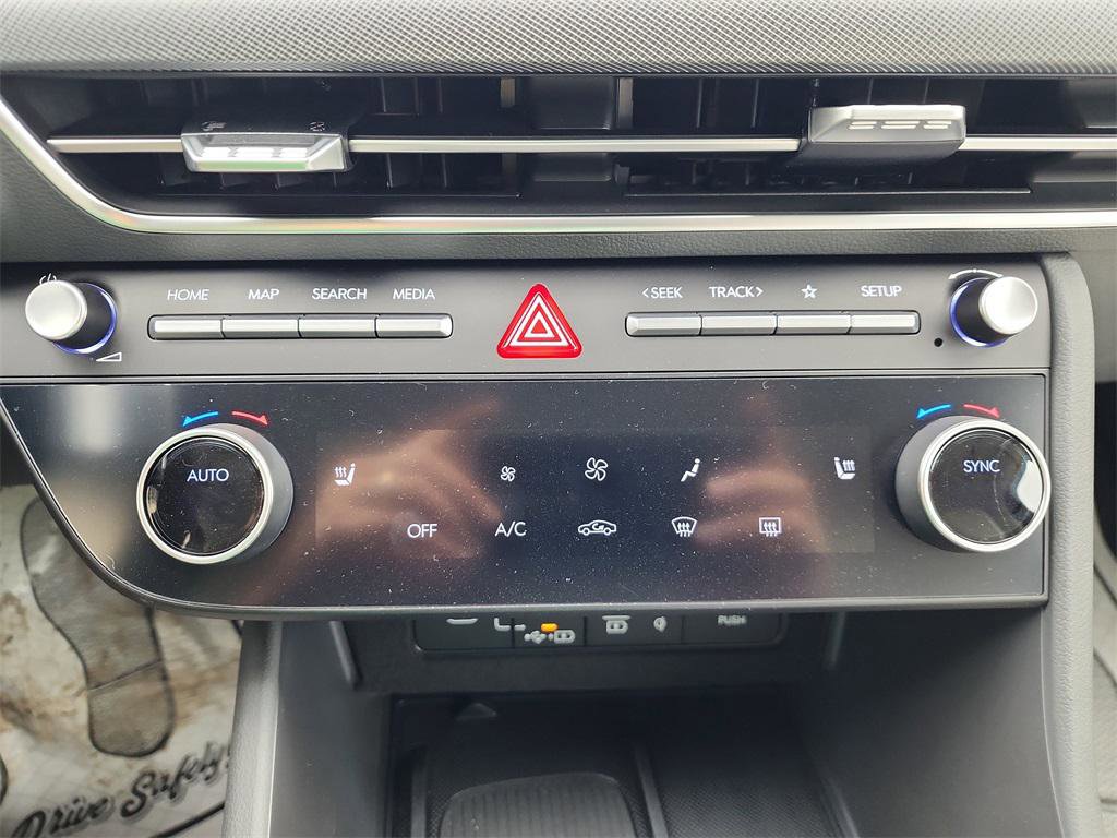 New 2025 Hyundai Sonata SEL image 16