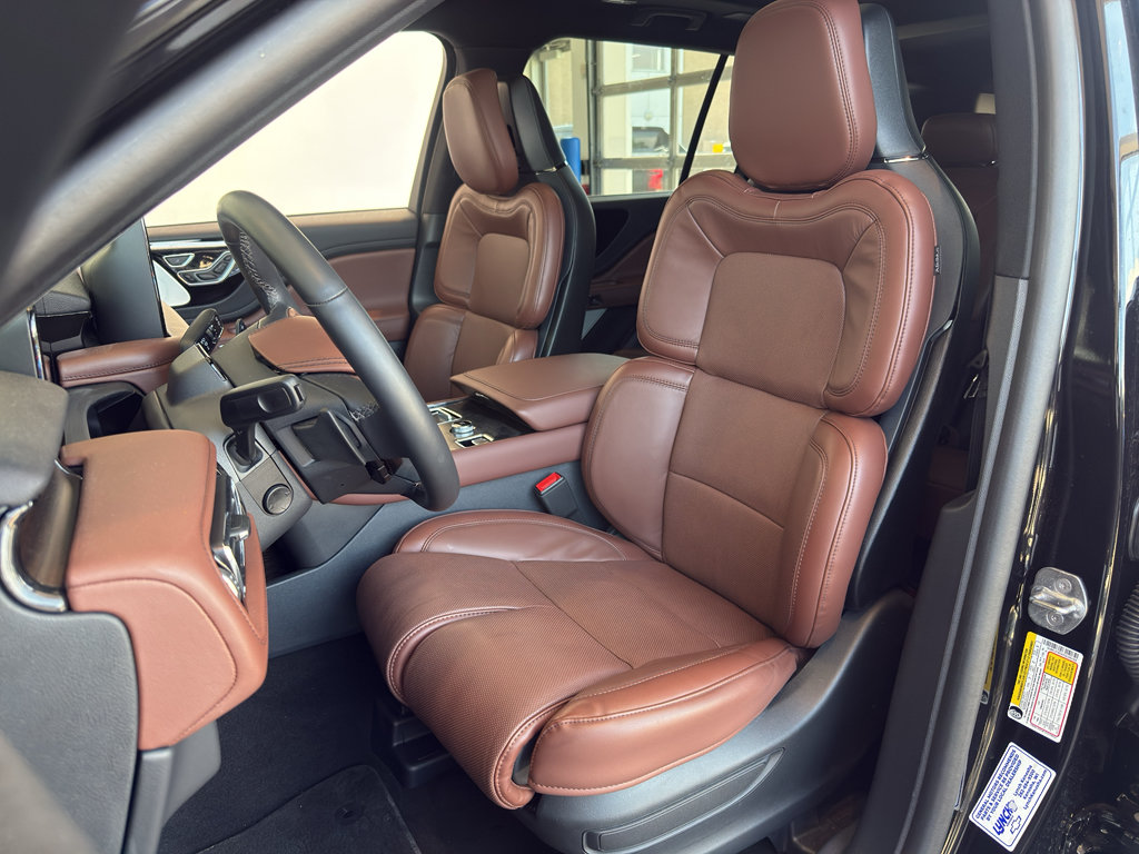 Used 2026 Lincoln Aviator Reserve w/ Equipment Group 201A AWD/4WD image 12