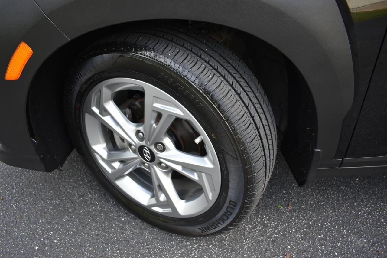 Used 2023 Hyundai Kona SEL FWD image 40