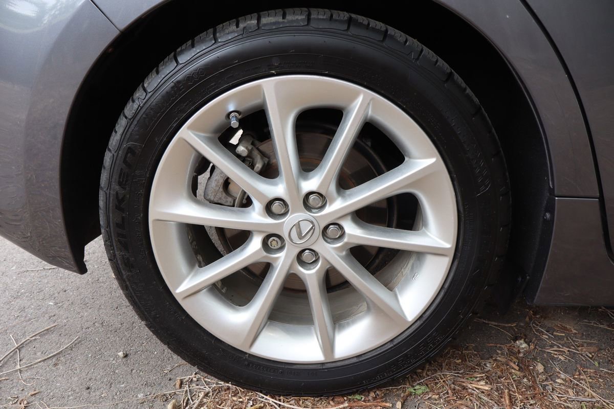 Used 2012 Lexus CT 200h Premium w/ Leather Pkg FWD image 43