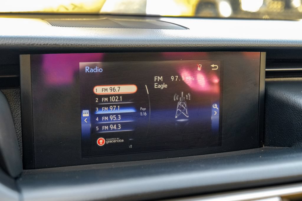 Used 2017 Lexus IS 200t RWD image 33