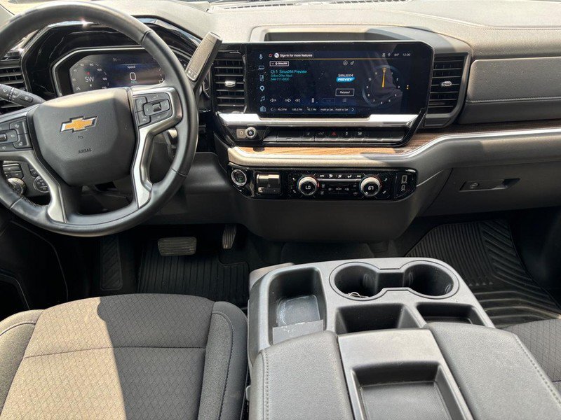 Used 2025 Chevrolet Silverado 2500 LT w/ Convenience Package AWD/4WD image 13