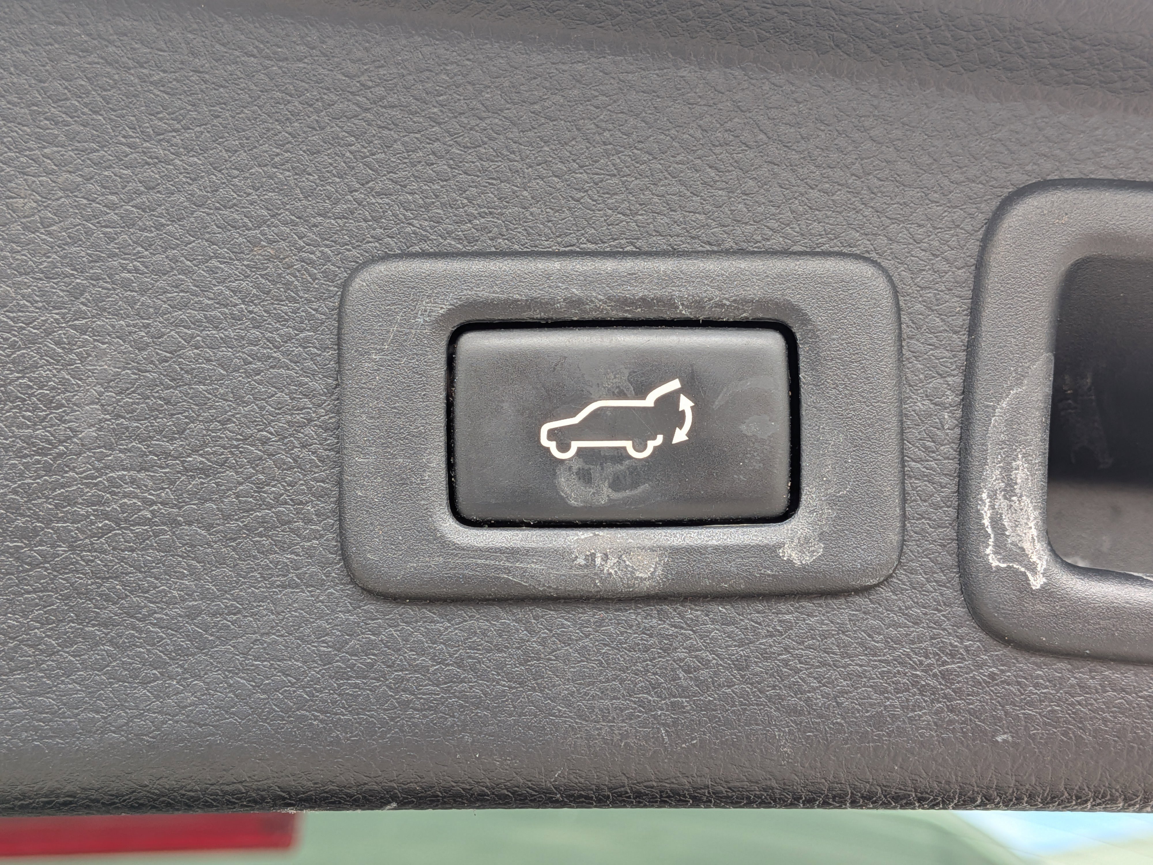 Used 2014 Subaru Forester 2.5i Limited w/ Popular Package #2 image 14
